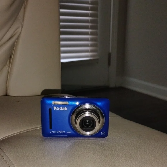 Kodak PIXPRO FZ53 Blue Digital Camera